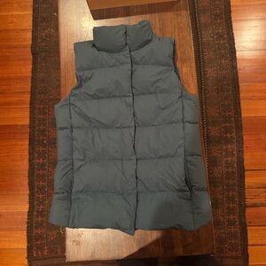 Mountain Hardwear Women's Black Outerwear